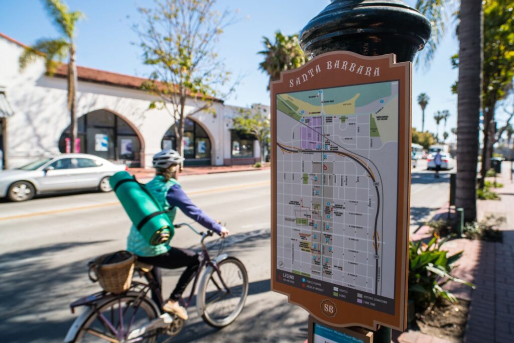 Pedestrian walking maps in downtown Santa Barbara